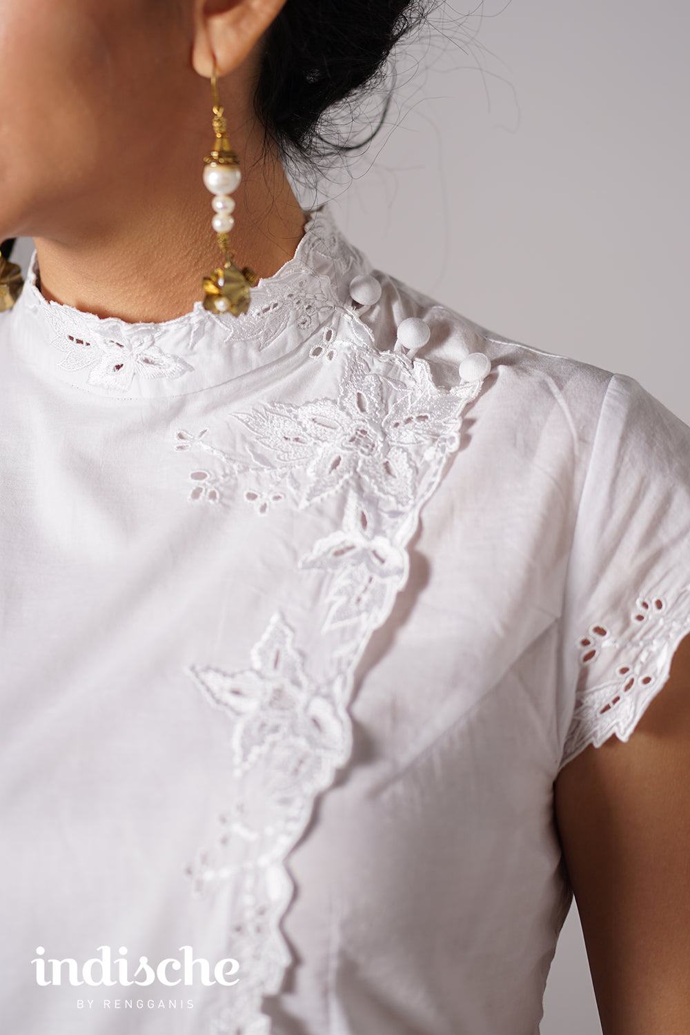 Cap Sleeved Kebaya Beskap in White