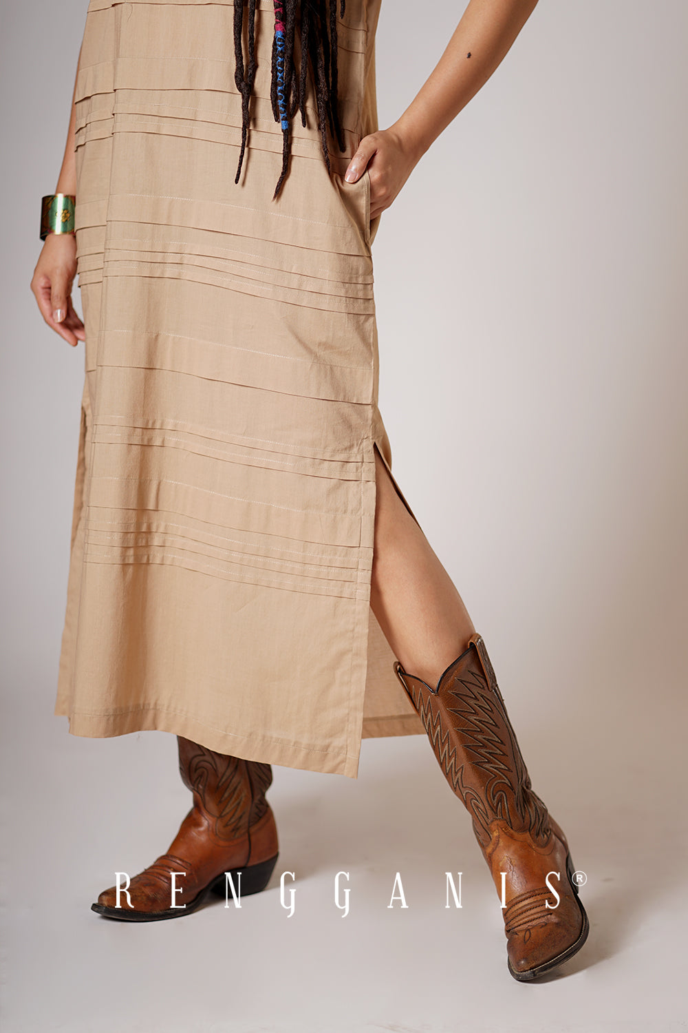 Sepoi Dress in Taupe Brown