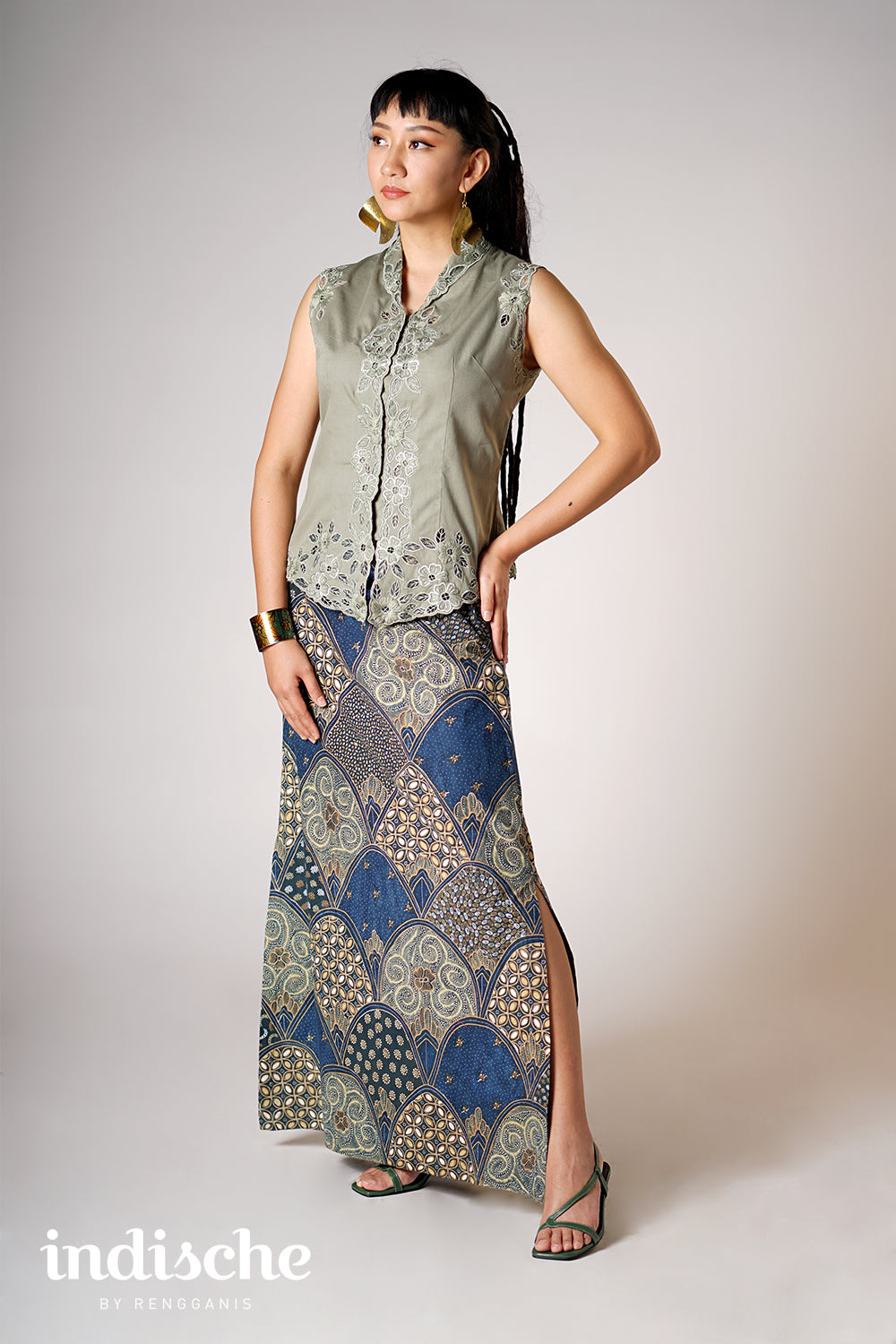 Flora Sleeveless Kebaya with beff