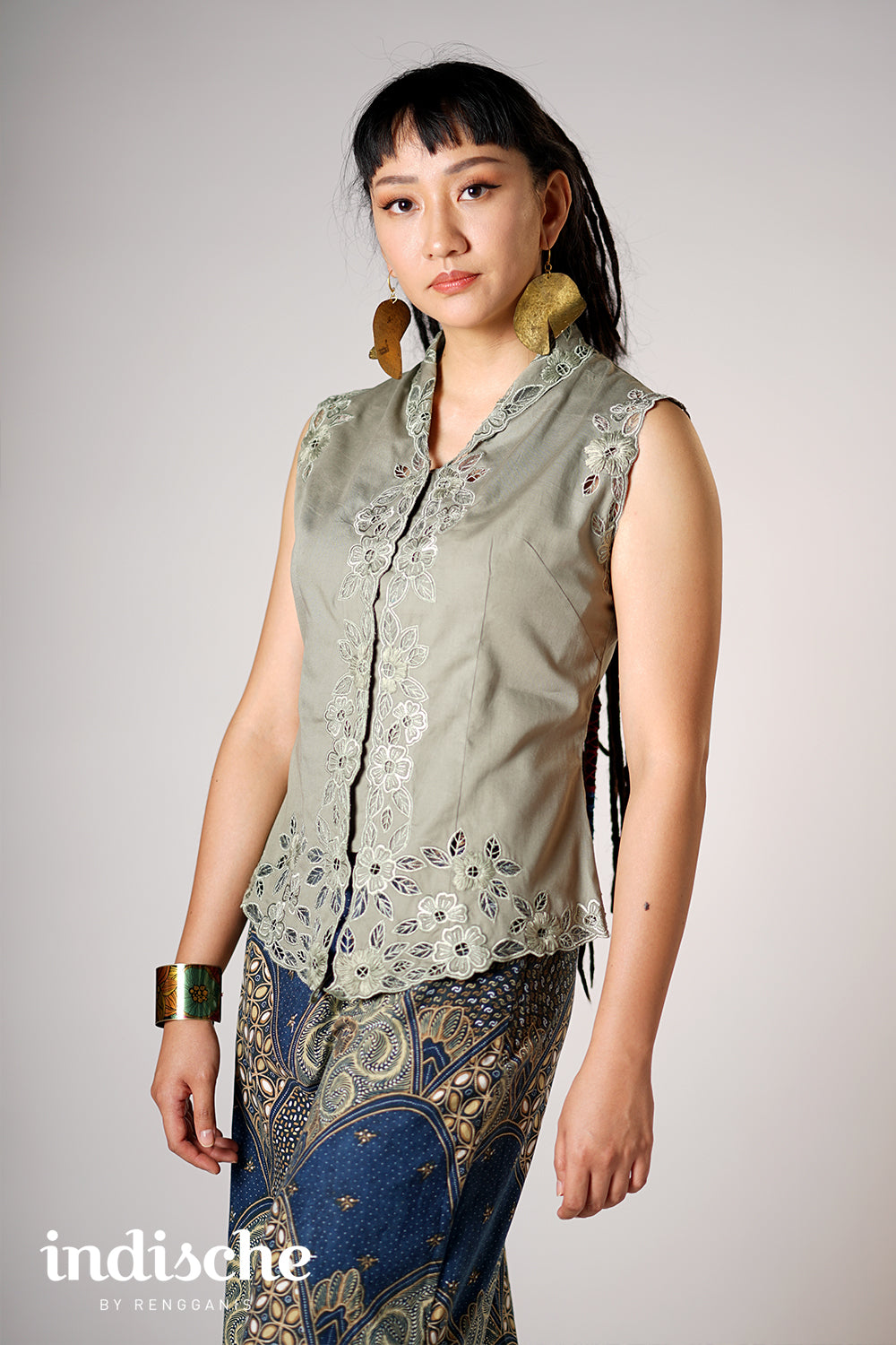 Flora Sleeveless Kebaya with beff