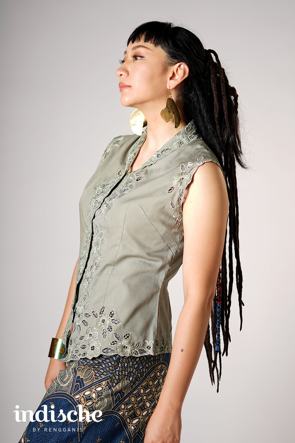 Flora Sleeveless Kebaya with beff