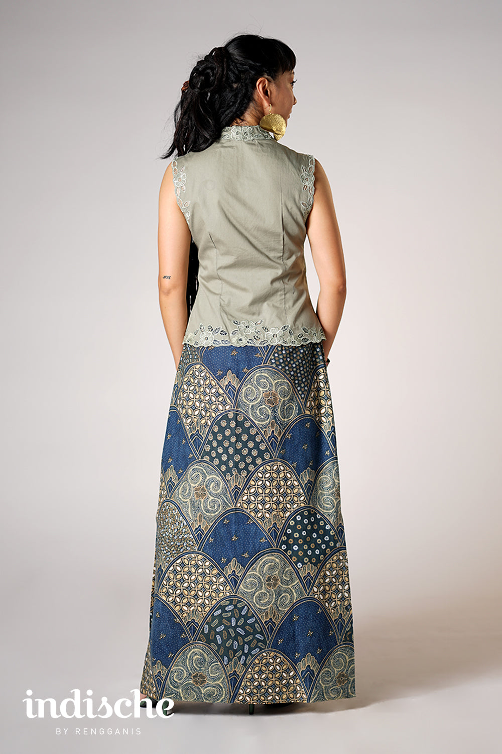 Flora Sleeveless Kebaya with beff