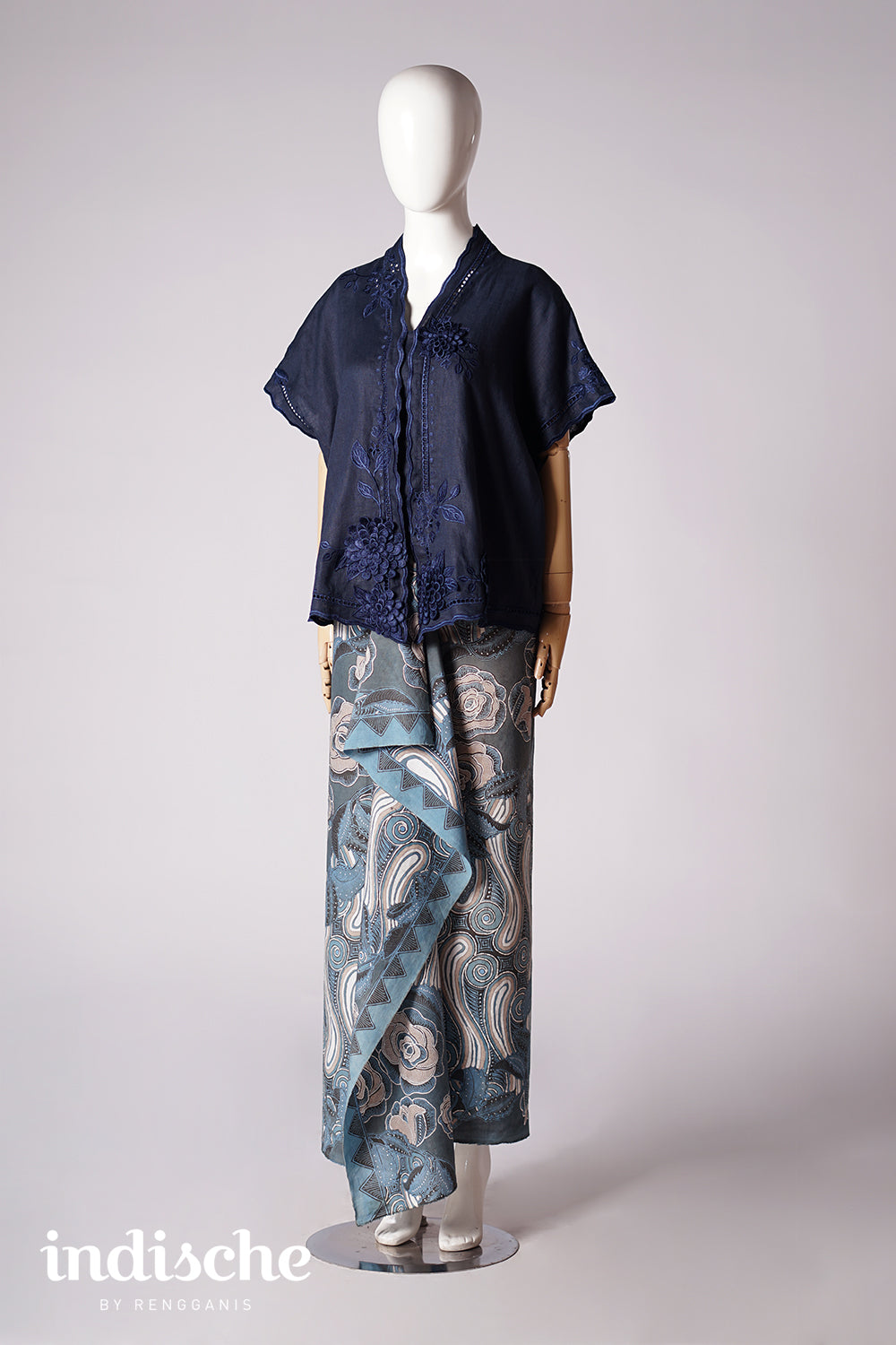 Dahlia Oversized Kebaya in Navy Blue