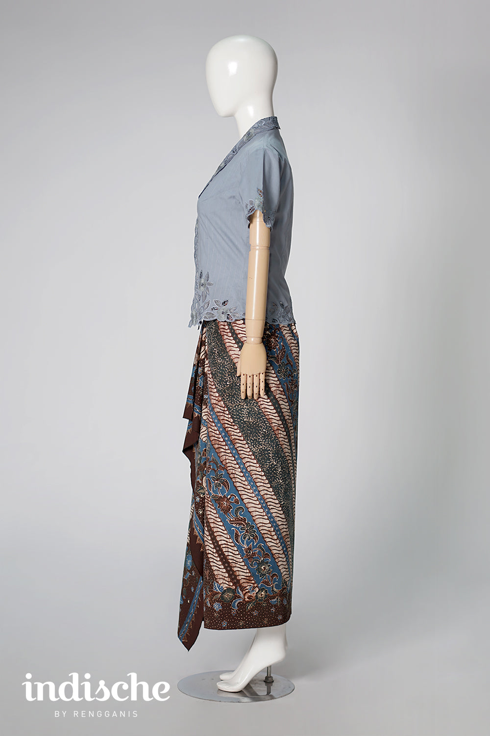 Kartika Kebaya in Grey