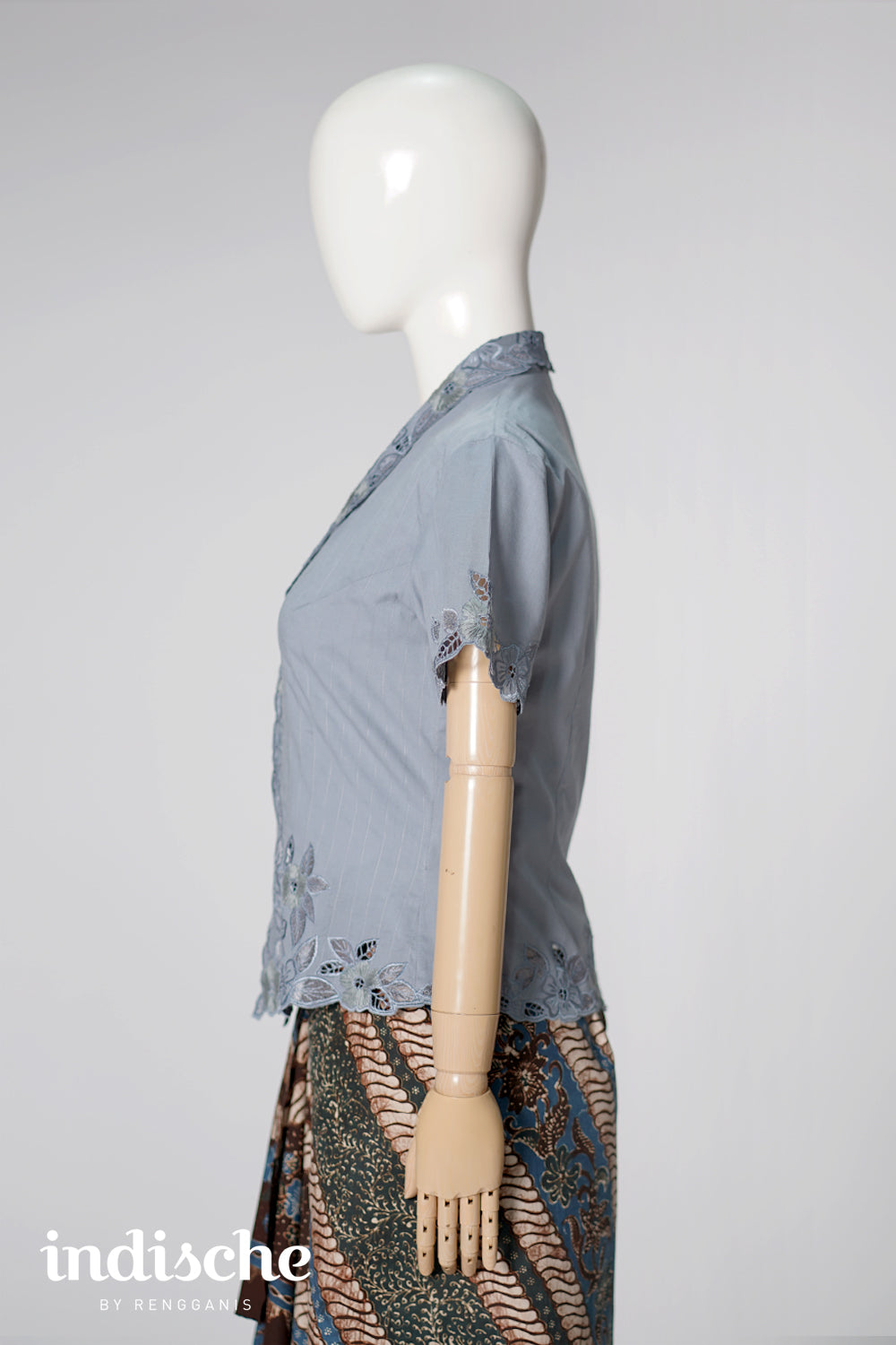 Kartika Kebaya in Grey