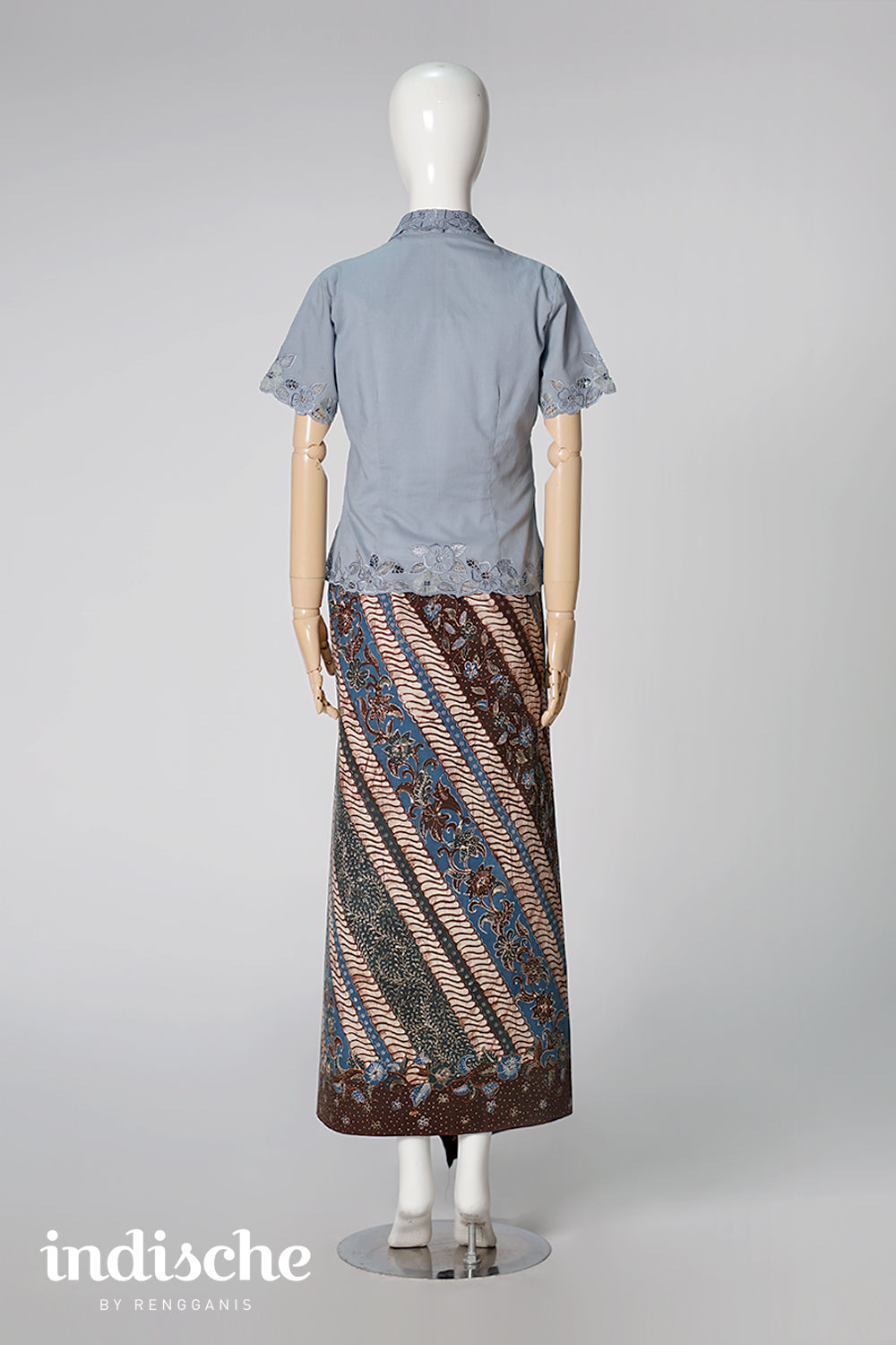 Kartika Kebaya in Grey