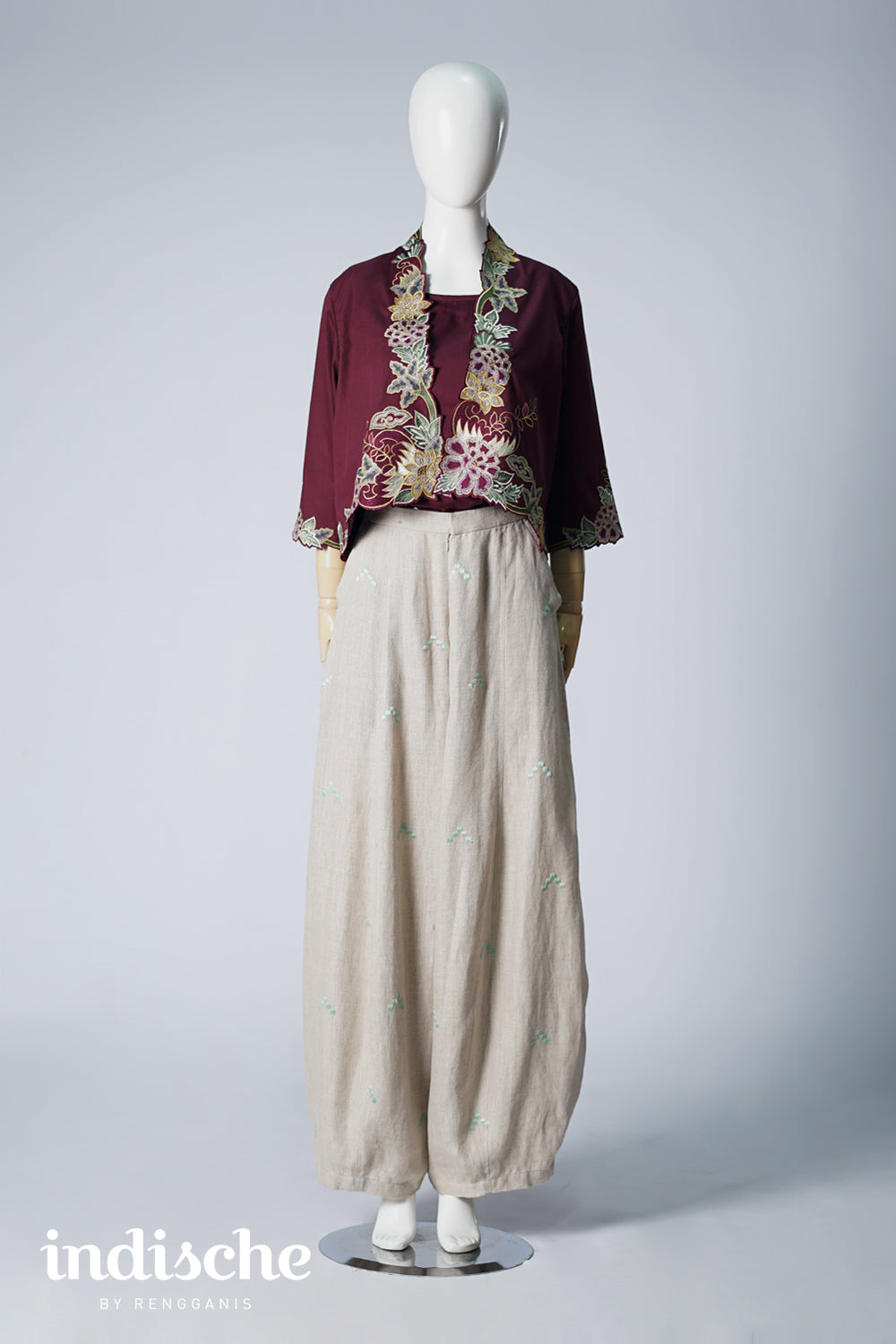 3/4 Sleeved Peonies Bolero in Deep Berry