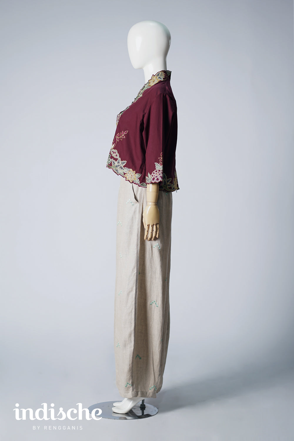 3/4 Sleeved Peonies Bolero in Deep Berry