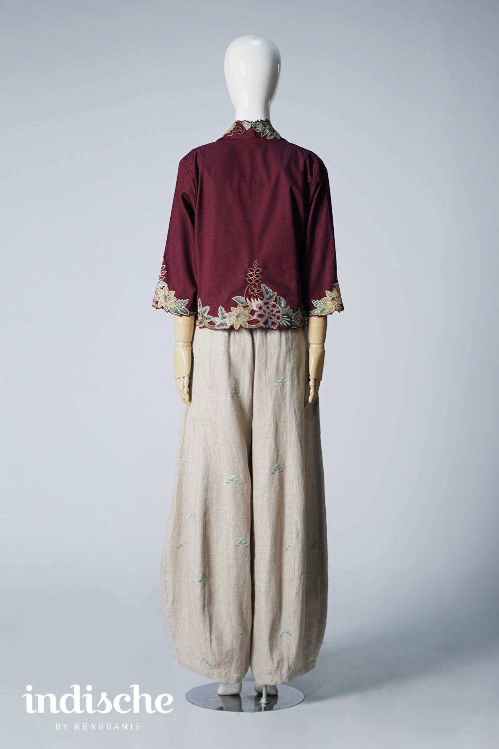 3/4 Sleeved Peonies Bolero in Deep Berry