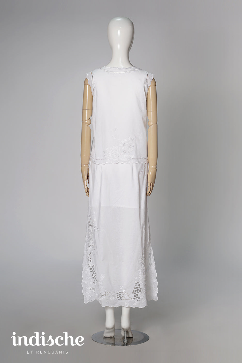 Dahlia Sleeveless Kebaya