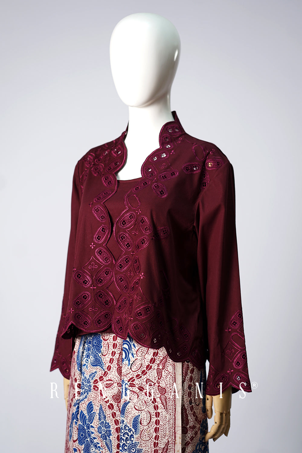 Kawung Bolero in Deep Berry