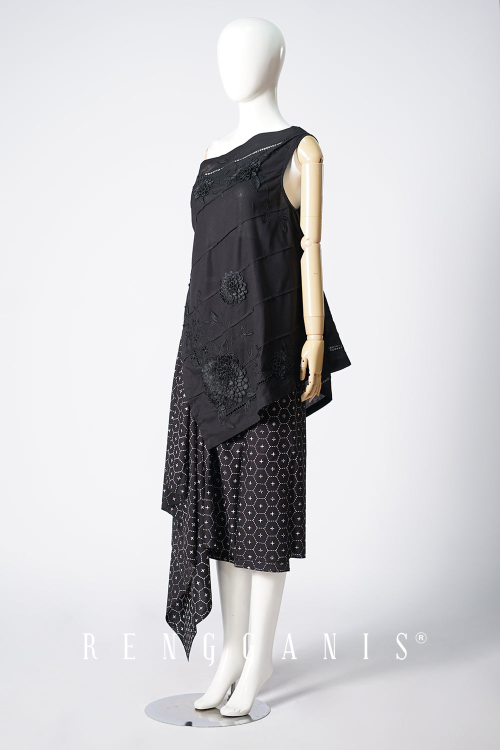 Dahlia Top in Black