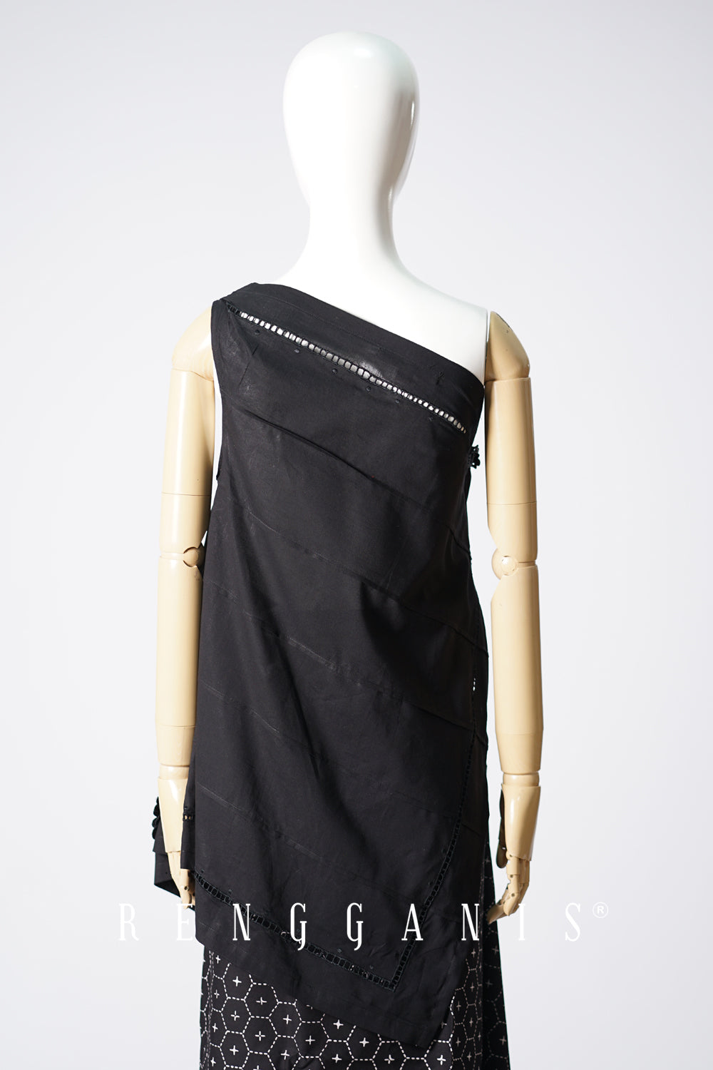 Dahlia Top in Black
