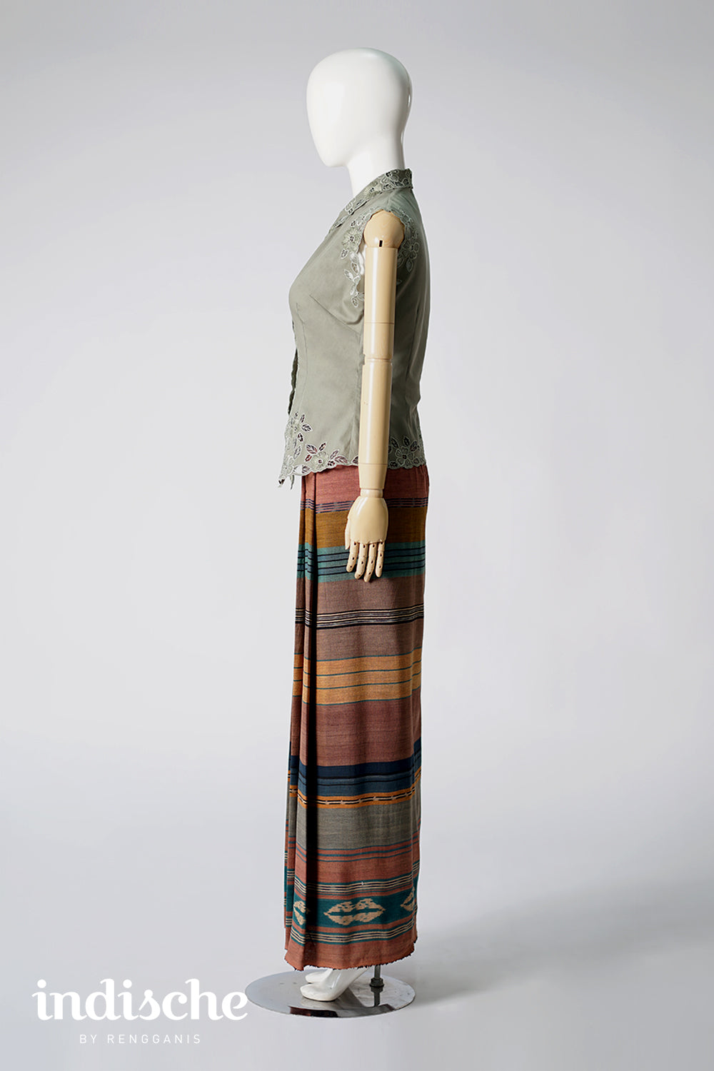 Flora Sleeveless Kebaya with beff