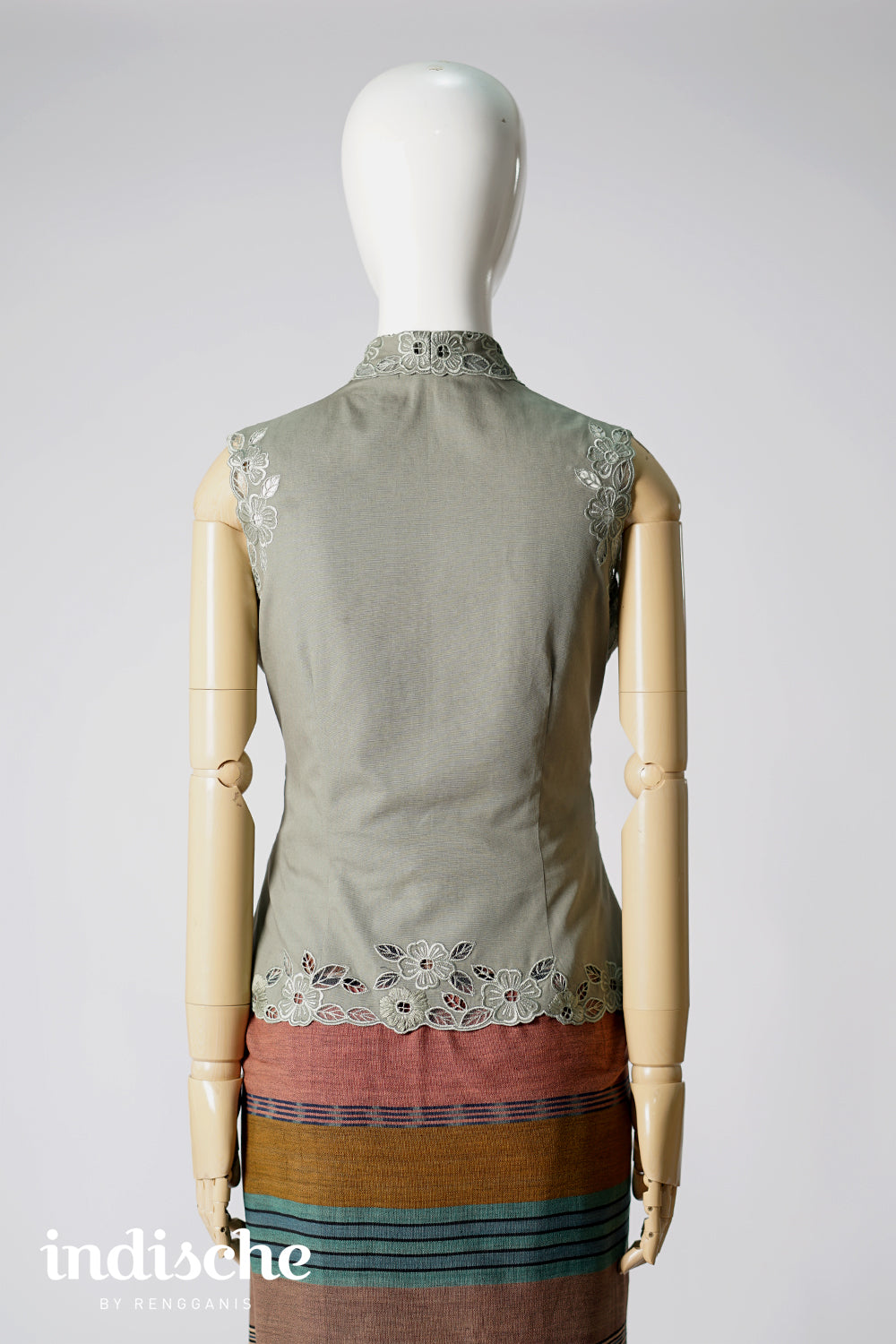 Flora Sleeveless Kebaya with beff