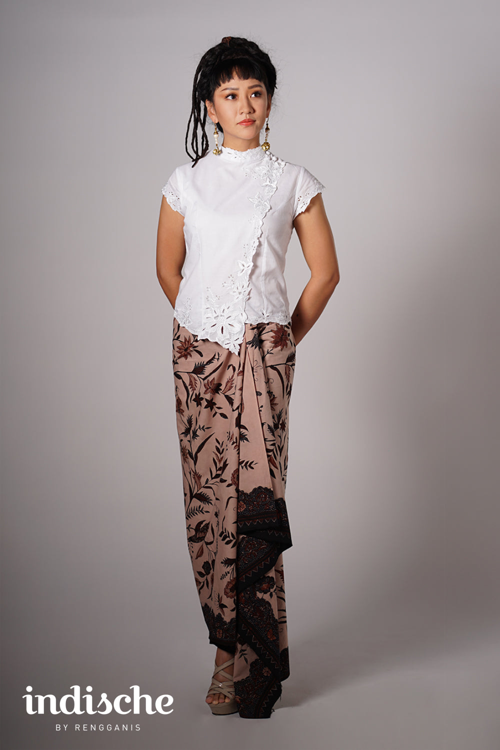 Cap Sleeved Kebaya Beskap in White