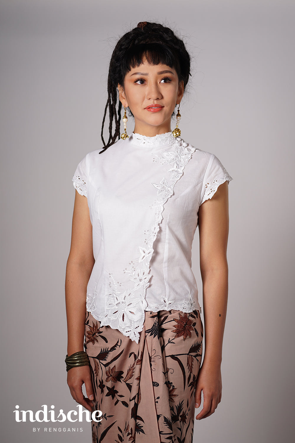 Cap Sleeved Kebaya Beskap in White