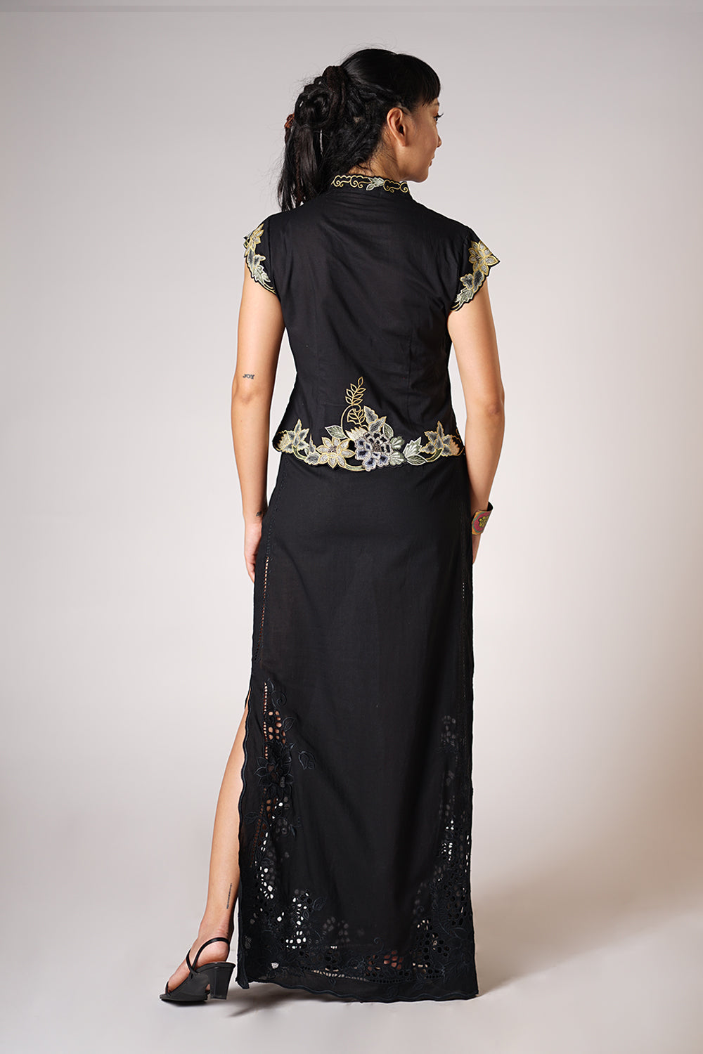 Cap Sleeved Kebaya Beskap Peonies in Black