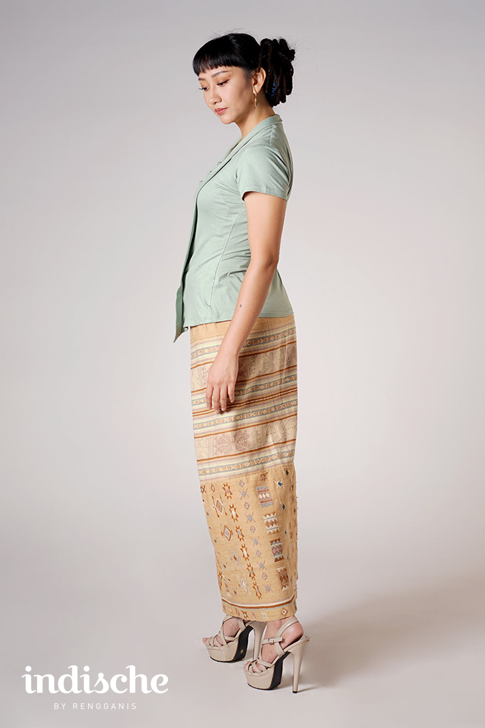 Knit Kutubaru Kebaya