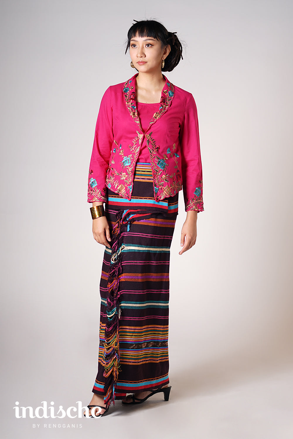 Dhara Kebaya in Fuschia