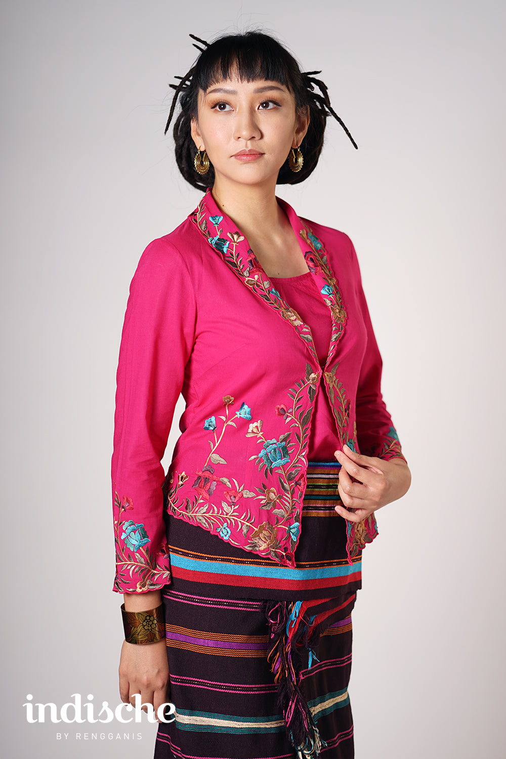 Dhara Kebaya in Fuschia