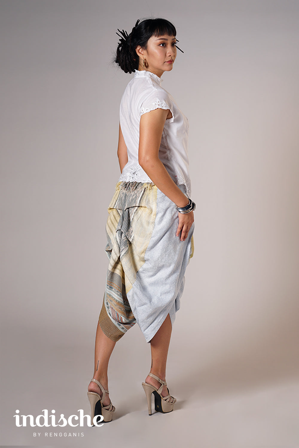 Cap Sleeved Kebaya Beskap