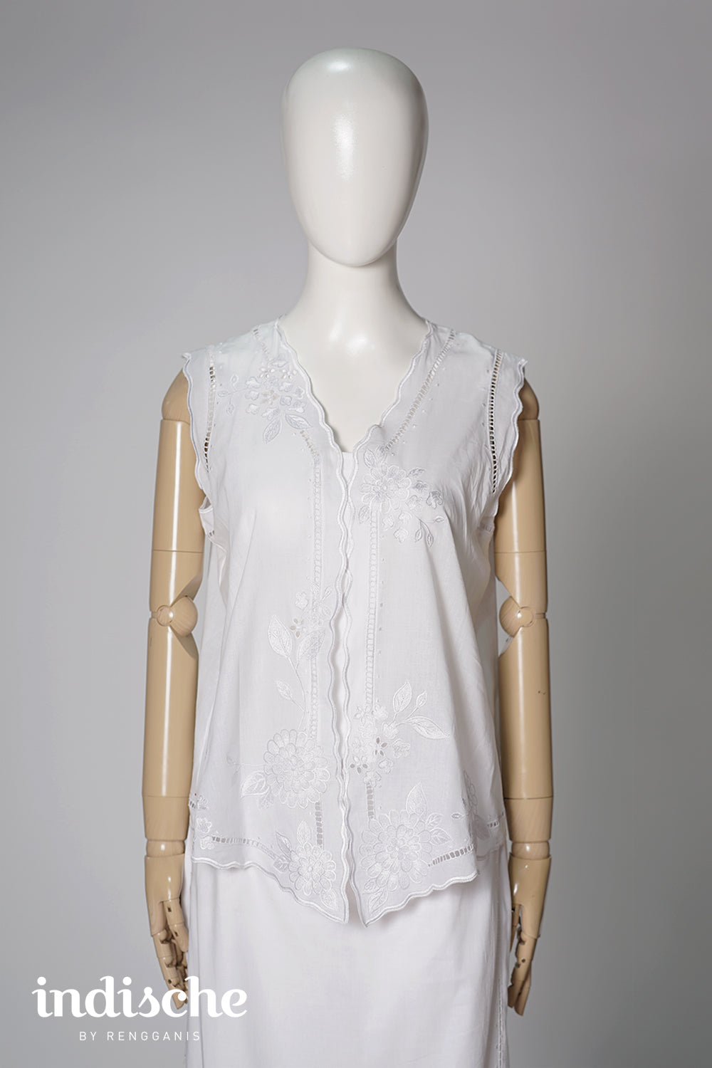 Dahlia Sleeveless Kebaya