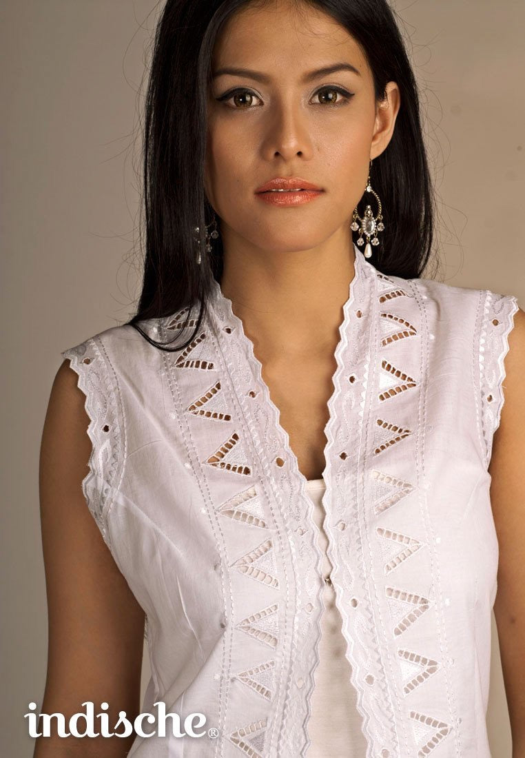 Pucuk Sleeveless Kebaya