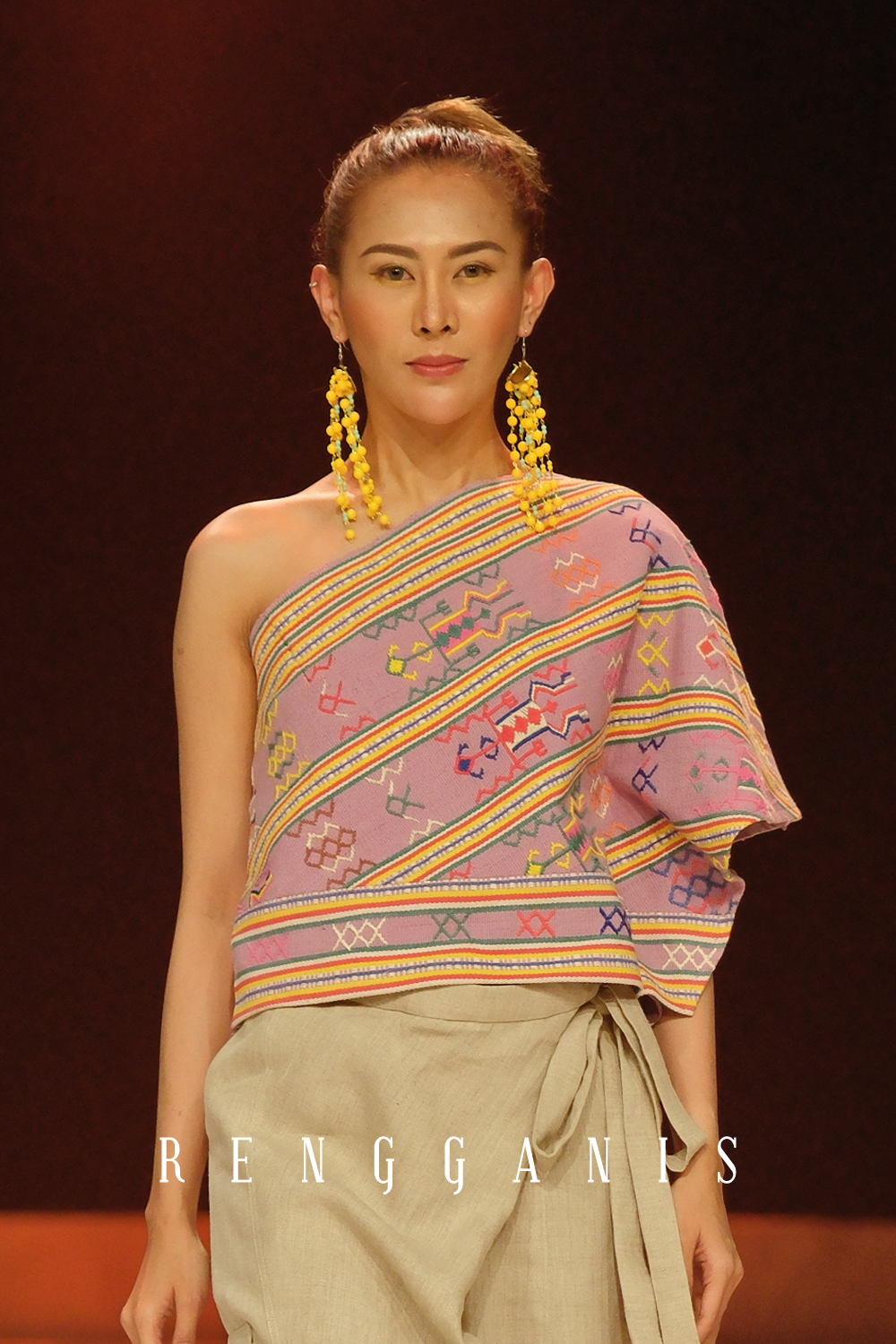 1 Shoulder Top in Buna Ayotupas