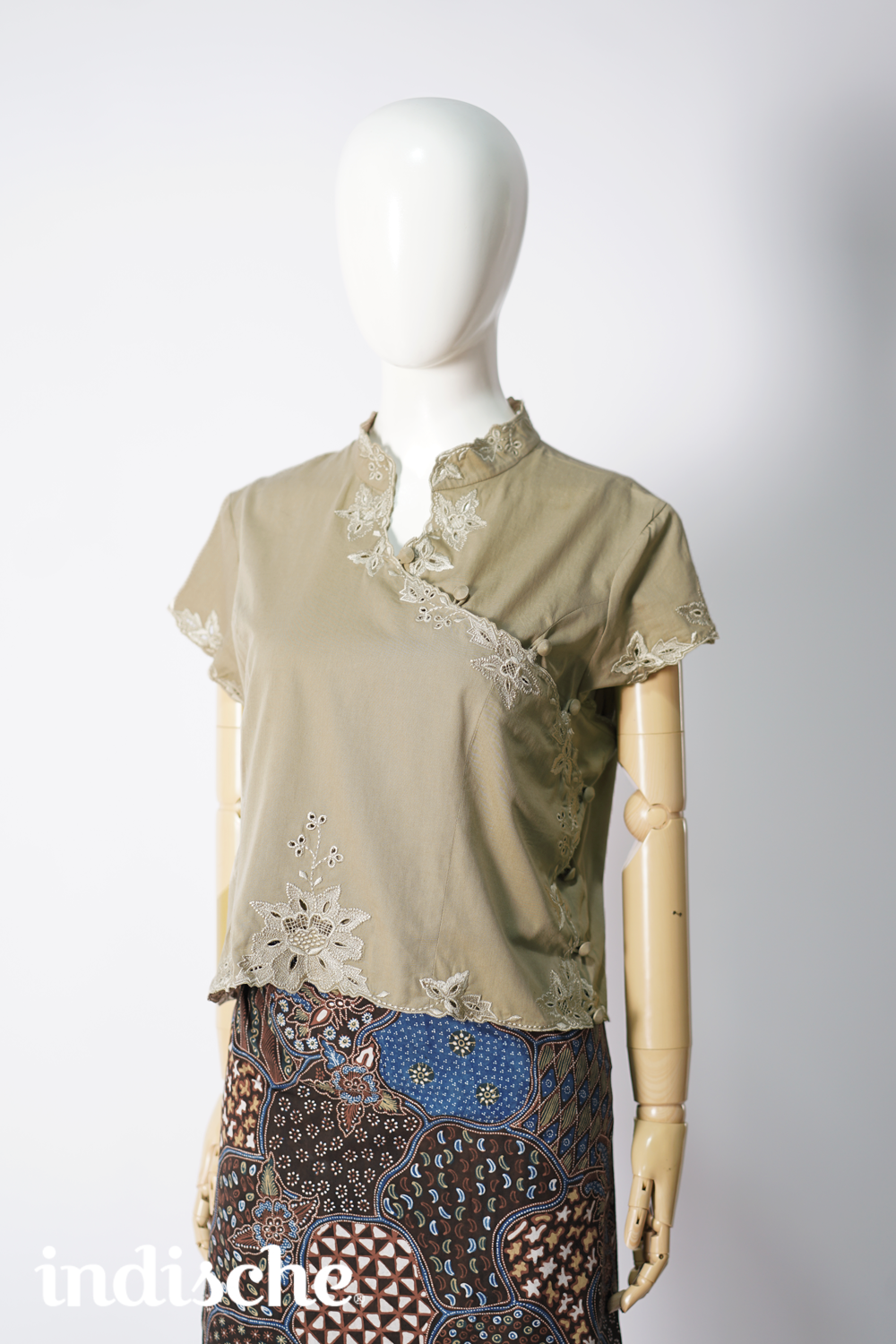 Kebaya Cheongsam in Khaki