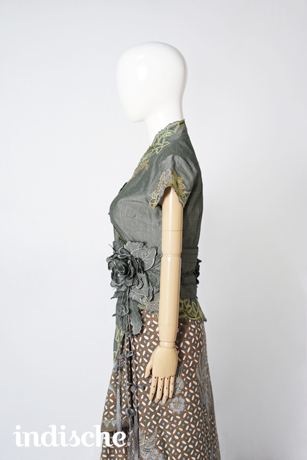 Short Sleeved Peonies Prelude in Endek