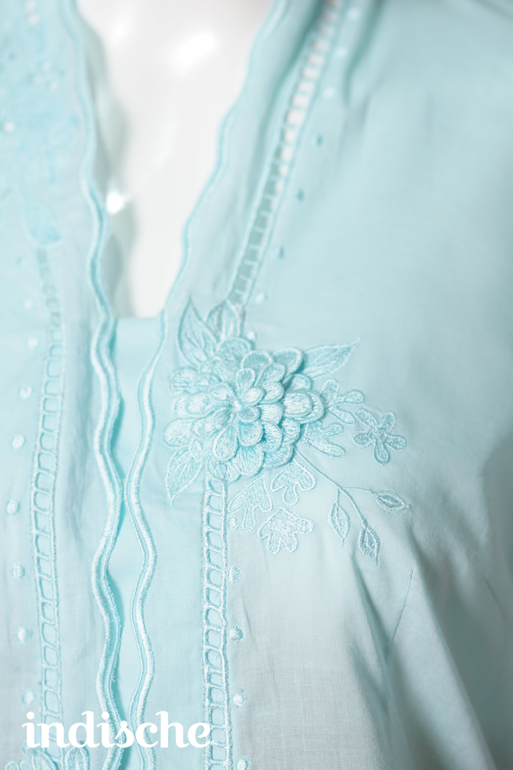 Kebaya Dahlia in Mint Blue