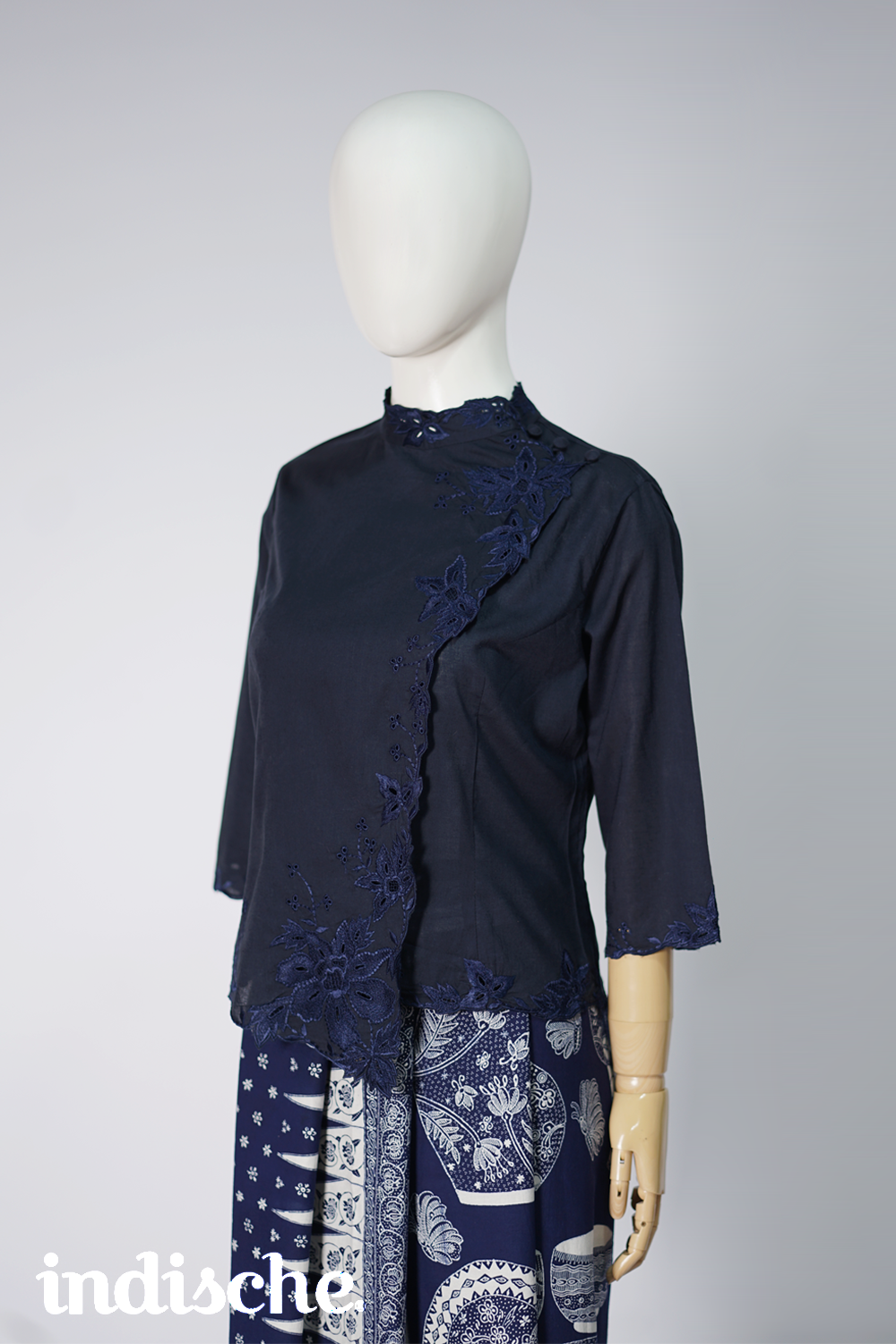 3/4 Sleeved Kebaya Beskap in Navy Blue
