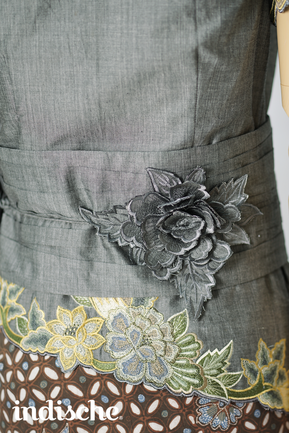 Short Sleeved Peonies Prelude in Endek