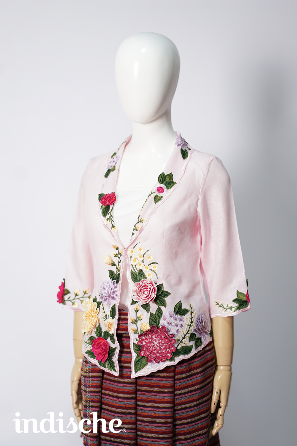 Wild Garden Kebaya in Linen Baby Pink