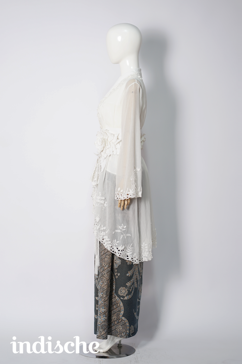 Dhitri Kebaya Outer
