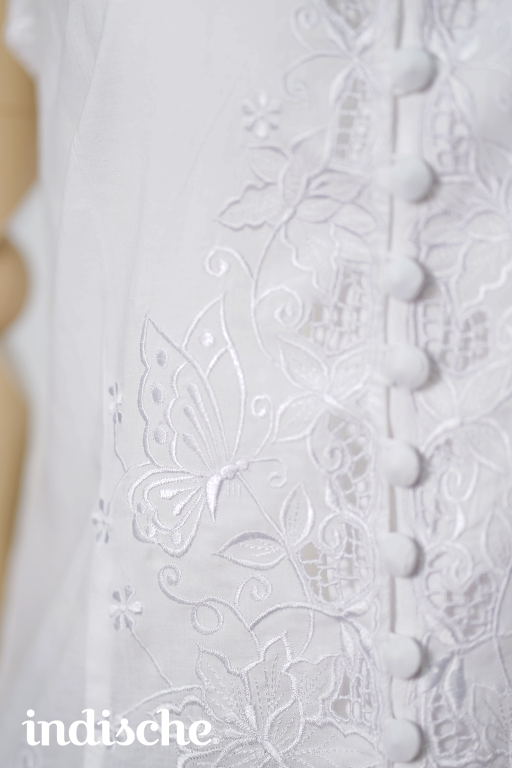 Kupu Kupu Sleeveless Kebaya