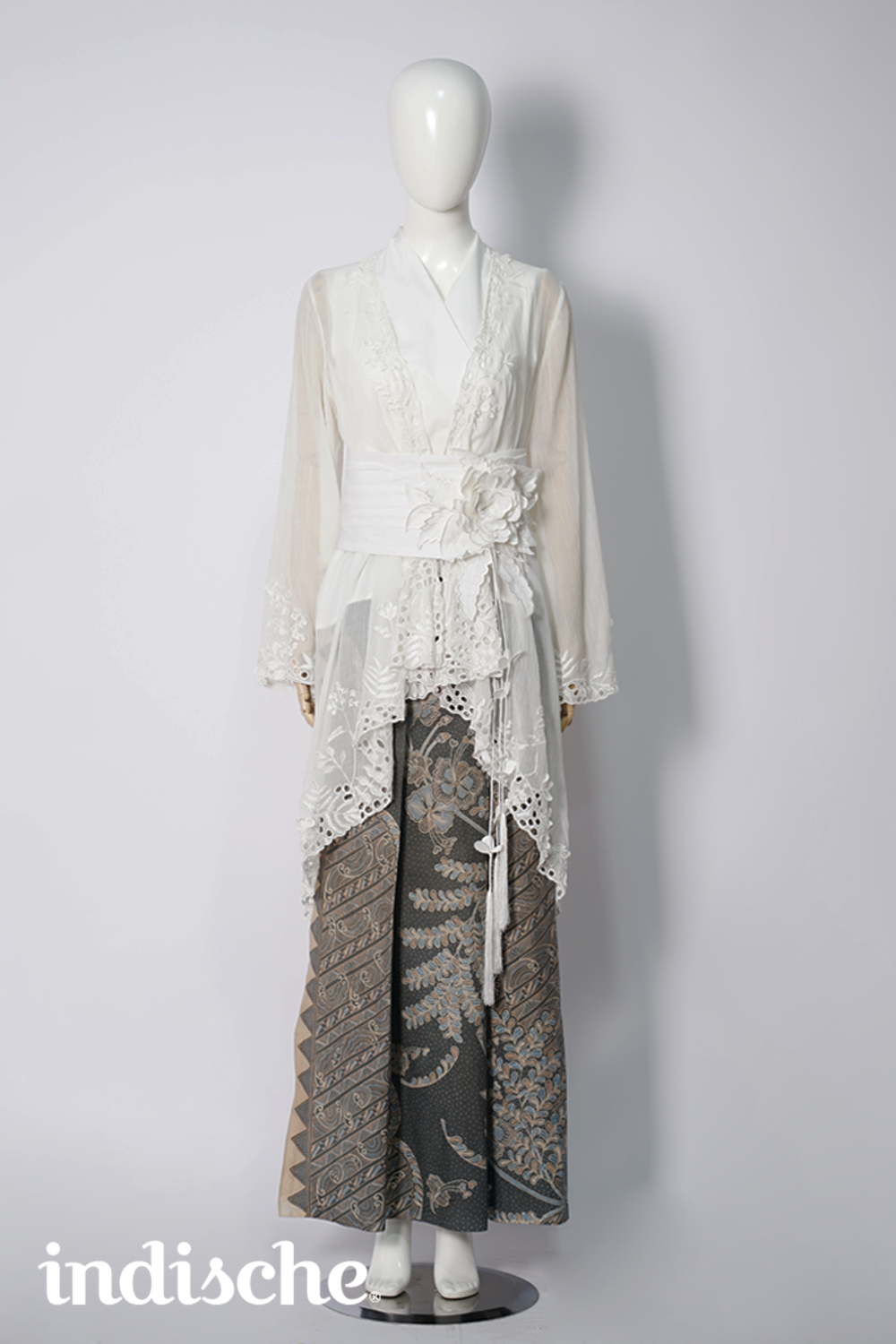 Dhitri Kebaya Outer