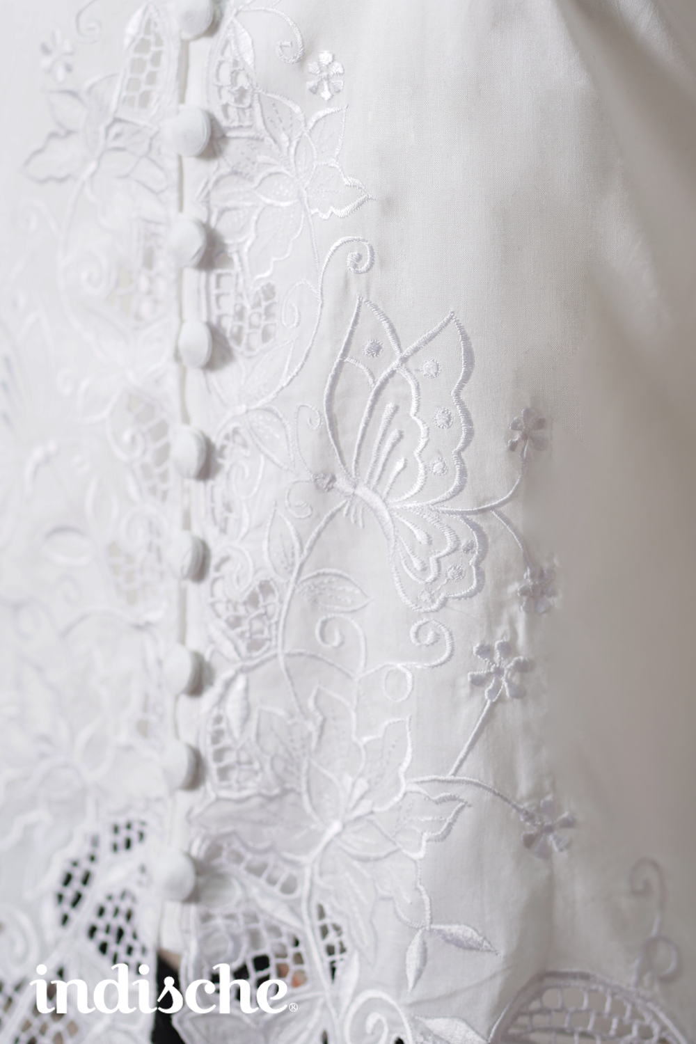 Kupu Kupu Sleeveless Kebaya