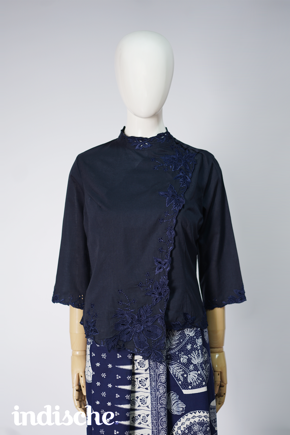 3/4 Sleeved Kebaya Beskap in Navy Blue