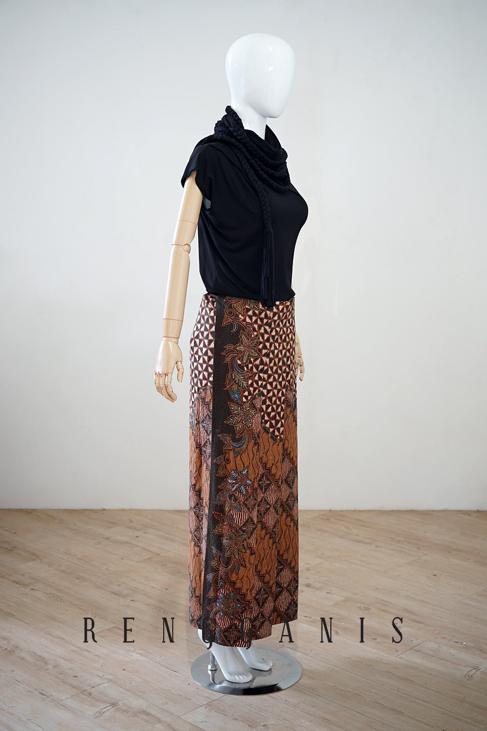 Uncut Batik Sarong Skirt with Large Pleats