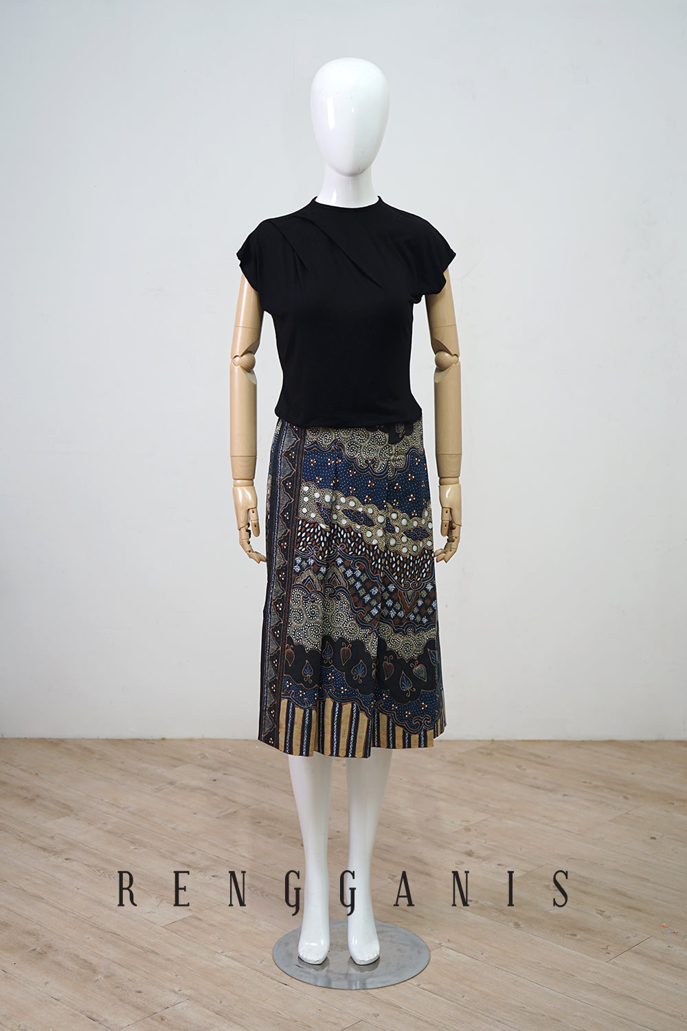 Uncut Batik Short Pleated Skirt