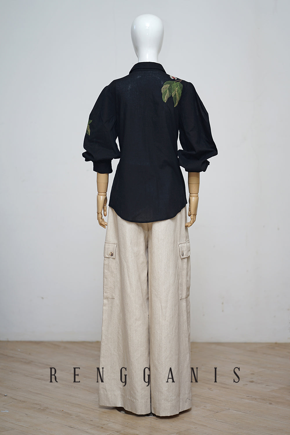 Pala Puffed Shirt in Black