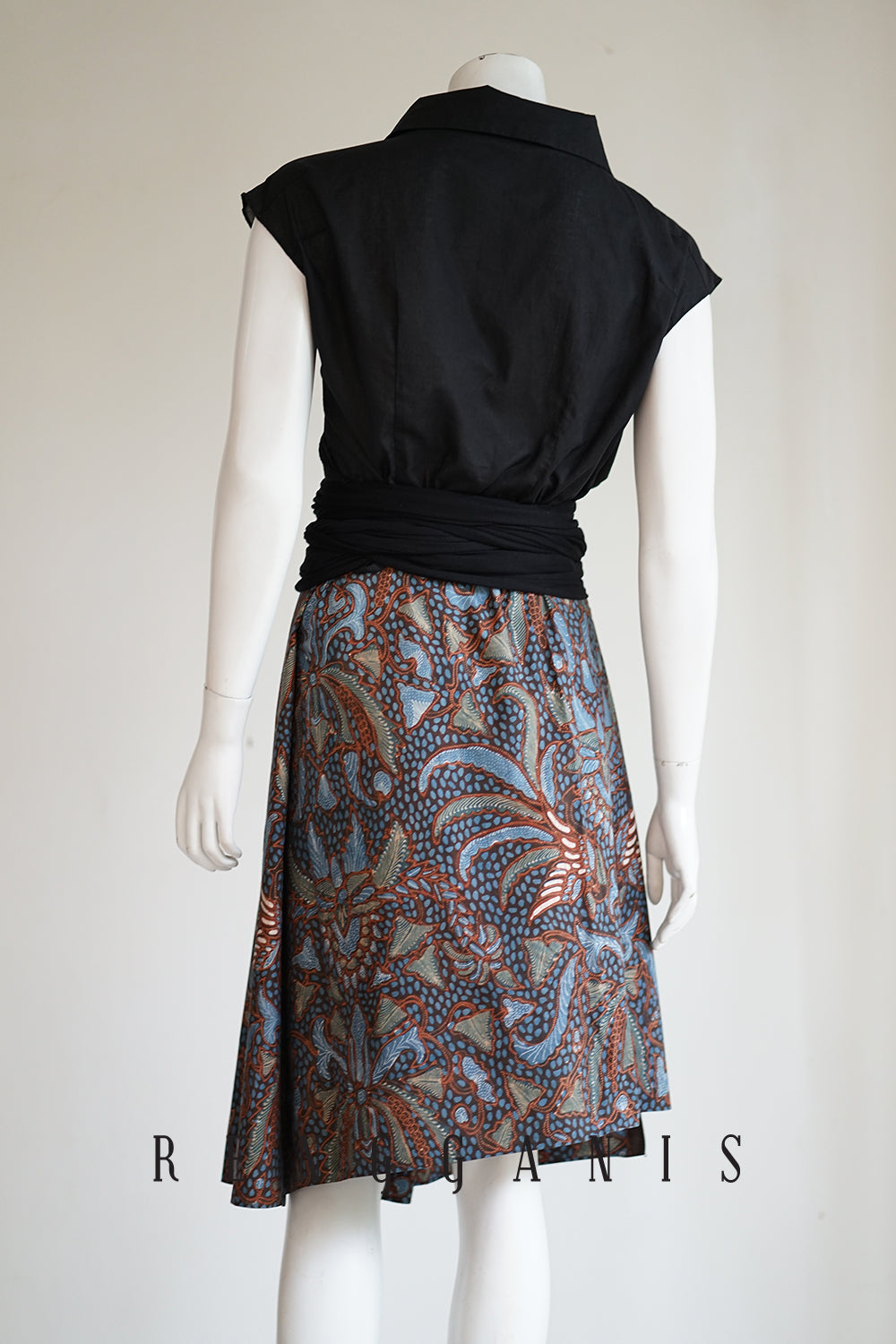 Uncut Batik Short Pleated Skirt