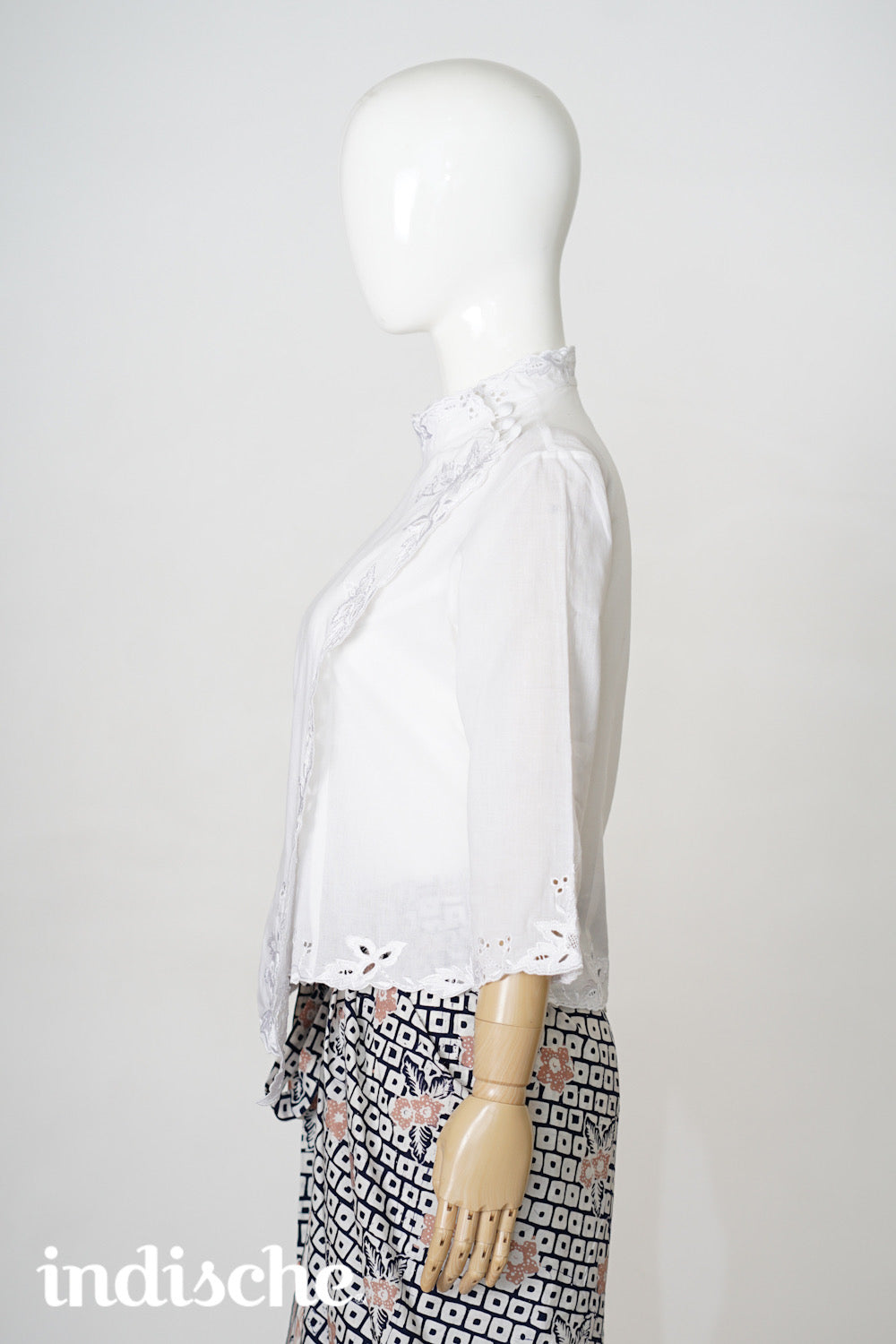 3/4 Sleeved Kebaya Beskap in White