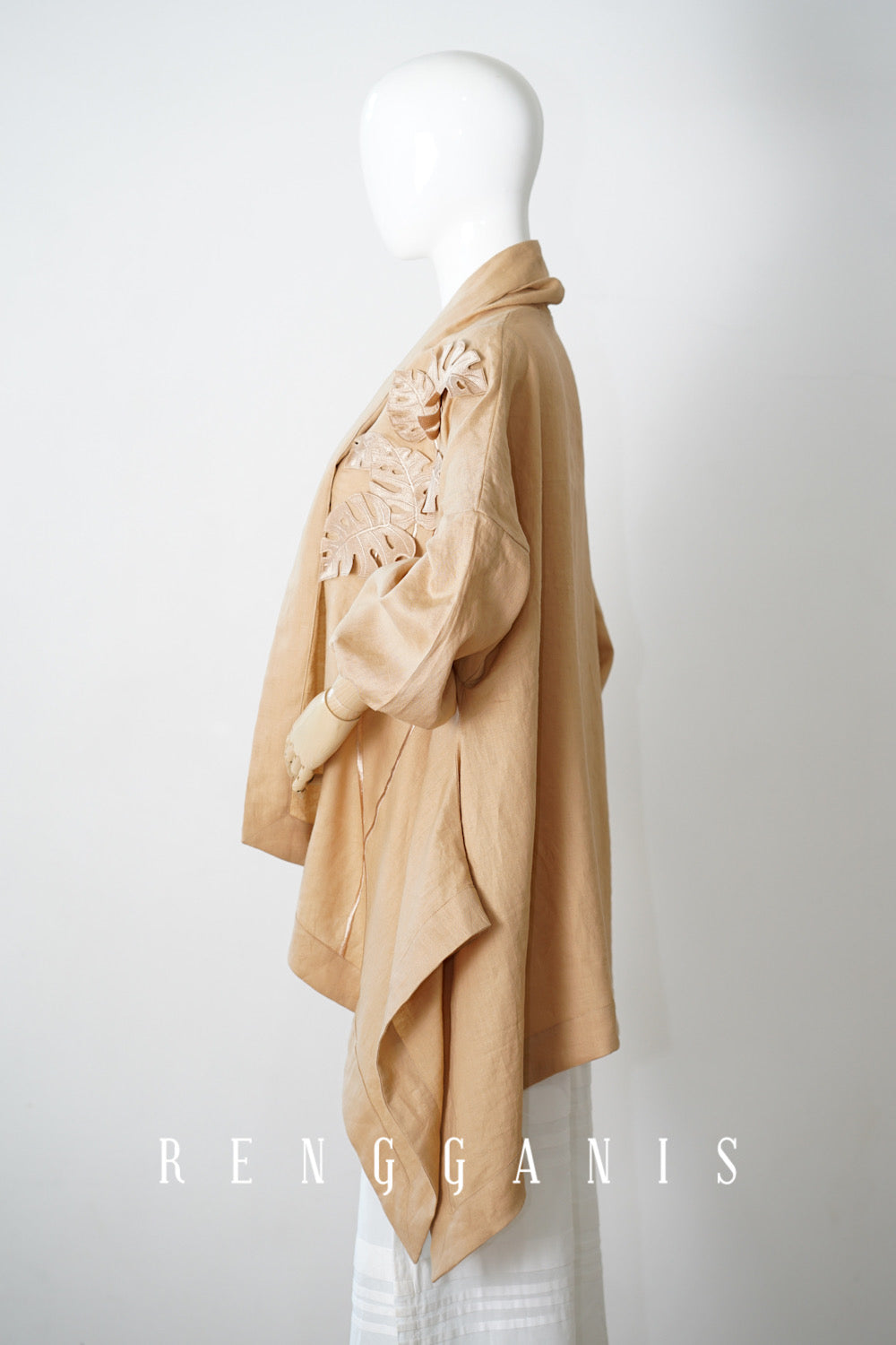 Monstera Puffed Outer in Linen