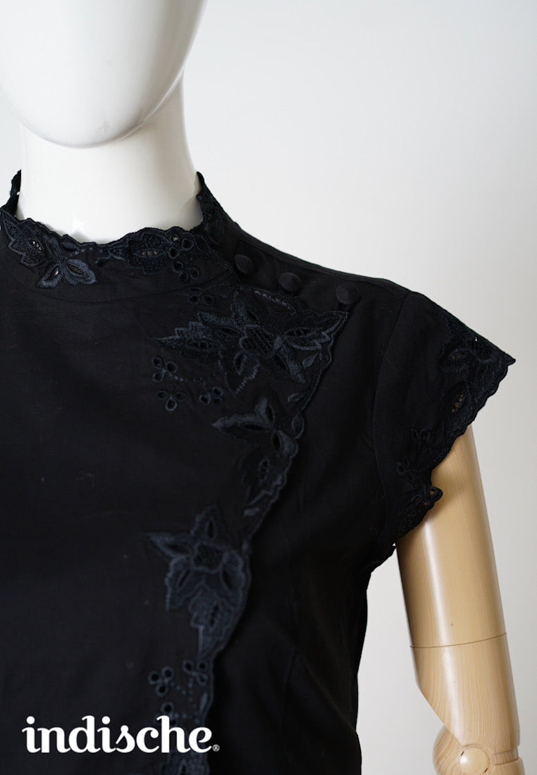 Cap Sleeved Kebaya Beskap in Black