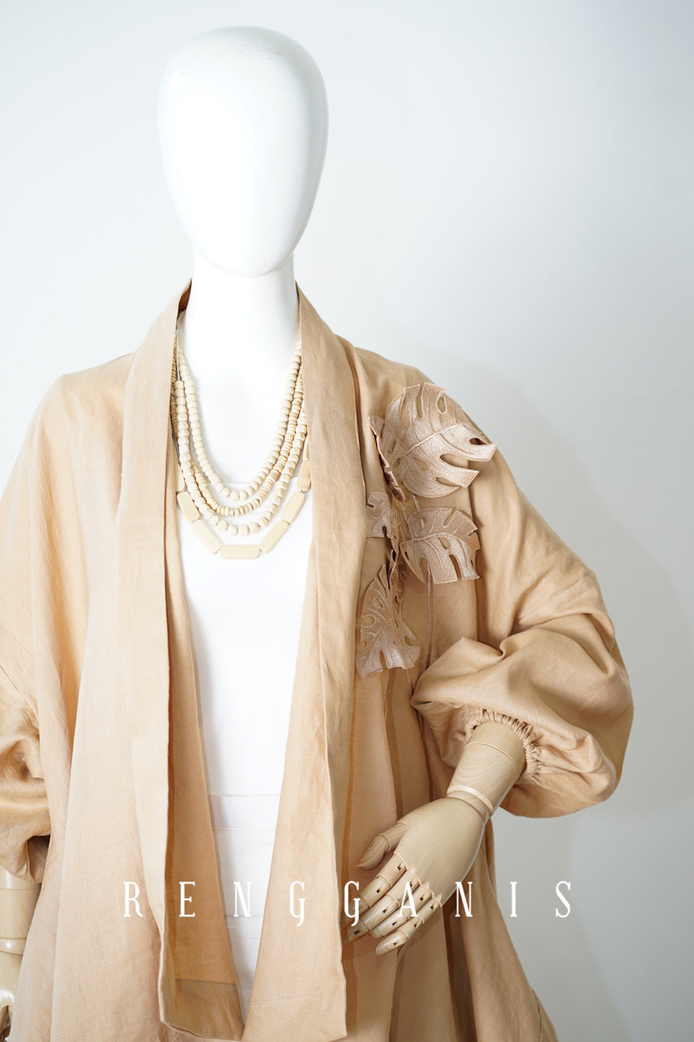 Monstera Puffed Outer in Linen