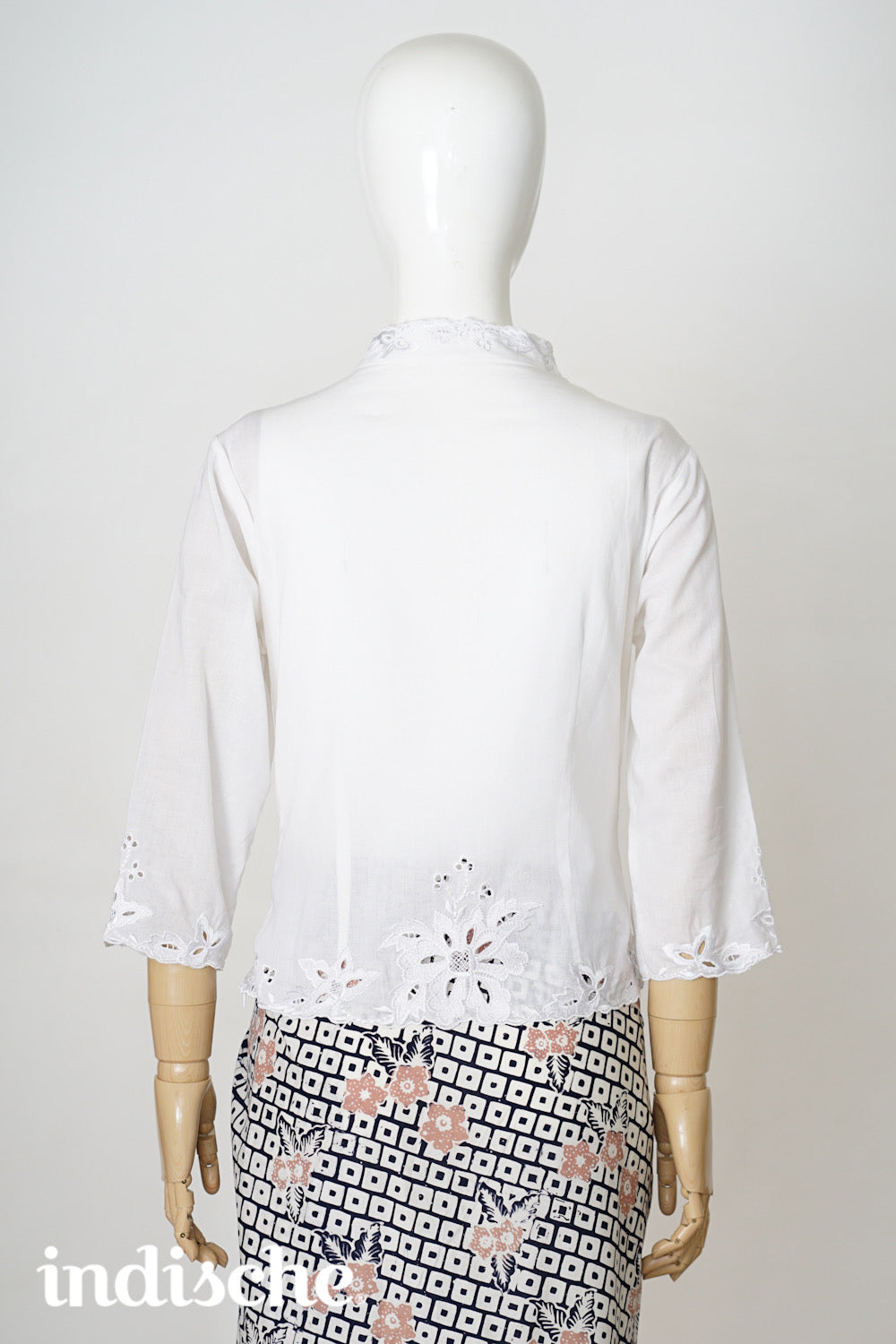 3/4 Sleeved Kebaya Beskap in White