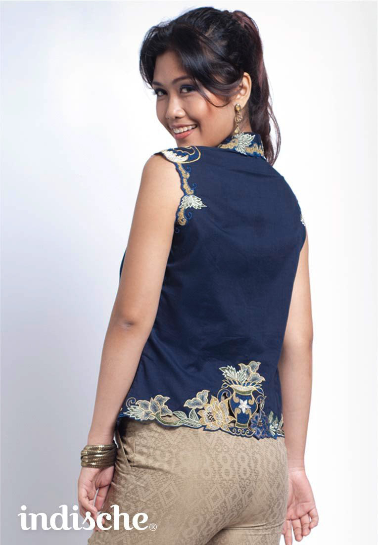 Anjali Sleeveless Kebaya